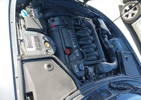 2001 Jaguar Xk8 from USA, damaged, VIN SAJDA42C21NA14746